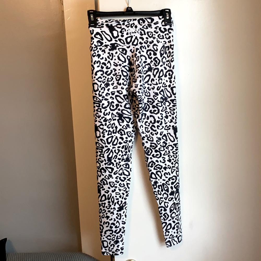 White Leopard Print Leggings (Booty by Brabants)